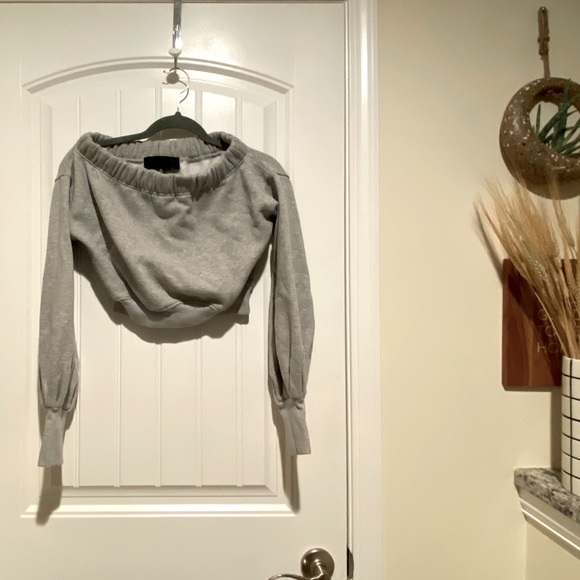 Missguided Tops - Misguided shoulder hugging crop crew